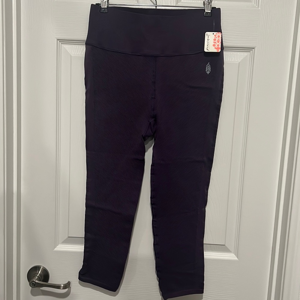 Free People Movement Free Throw Leggings NWT Color Blue Violet